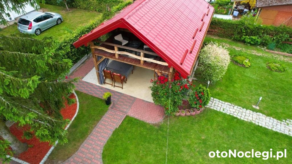 Domek letniskowy nad jeziorem Klępnica (1)