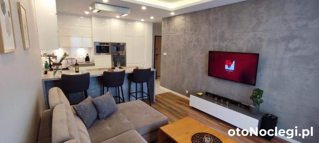 Gold Apartments Penthouse (1)