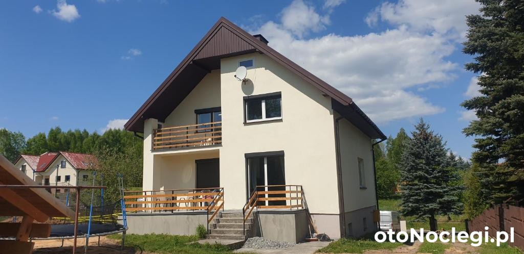 Klimatyczny dom w Wąchocku (1)