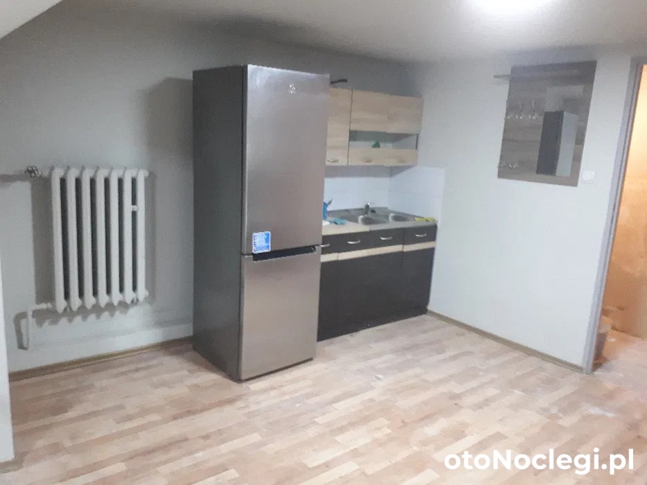 NOCLEGI dla pracowników 10min do ul. św. Rocha - Faktura VAT WiFi Częstochowa (7)