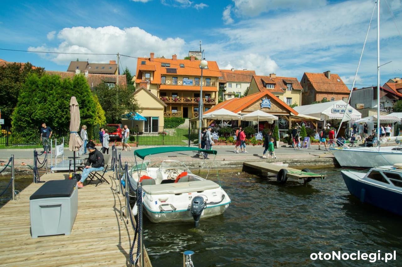 Promenada Apartamenty i Domek Nad Jeziorem – Mikołajki (1)