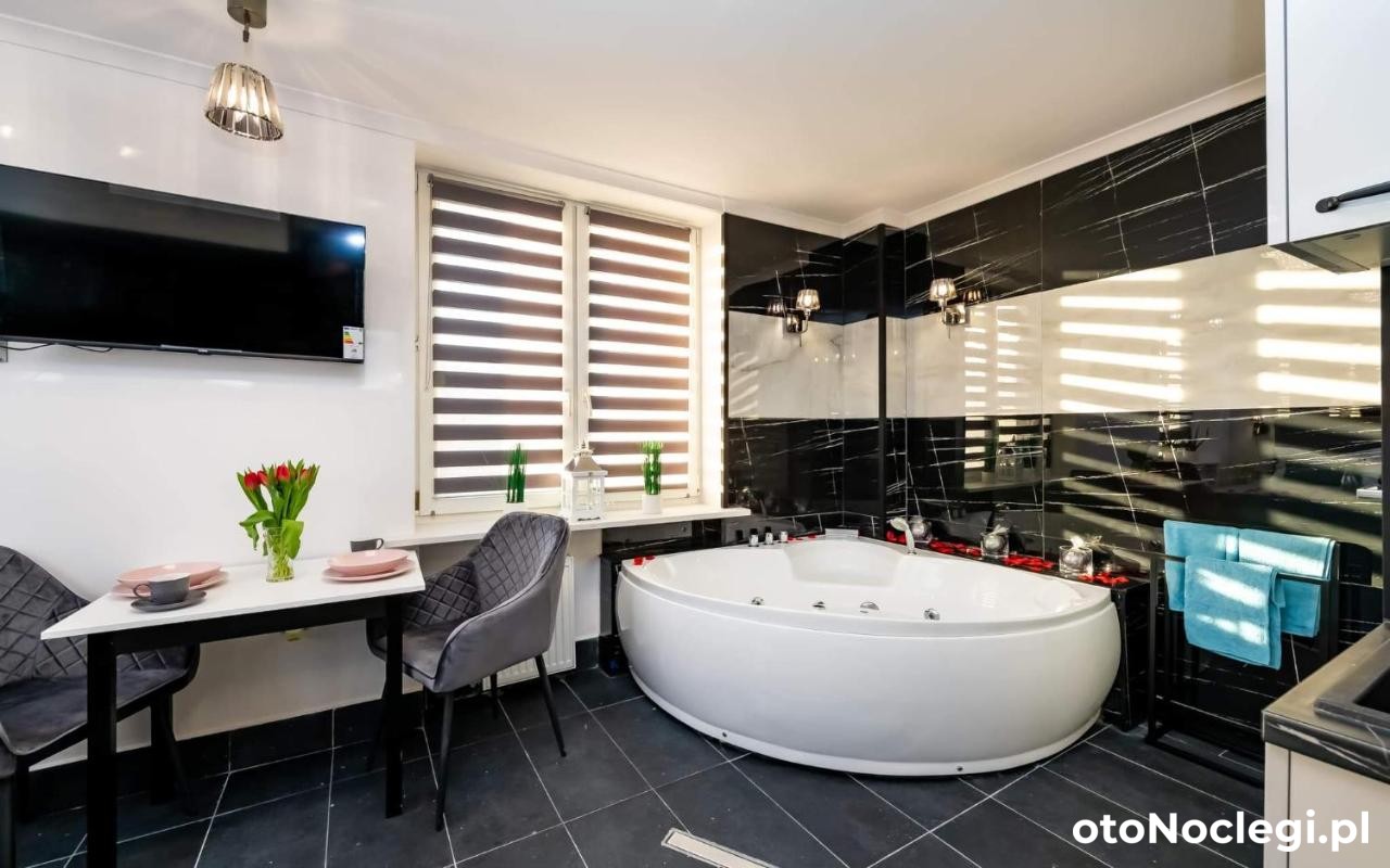 Lipowa Love Rooms Apartamenty Jacuzzi Białystok (6)