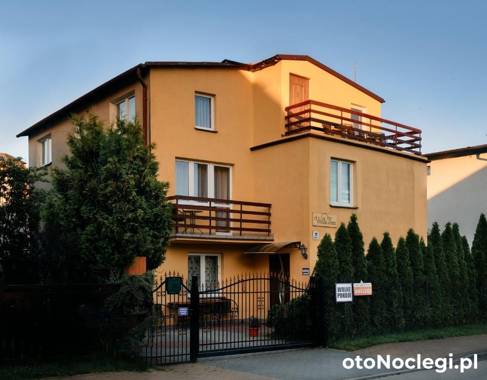 Willa Tina, Karwia (1)