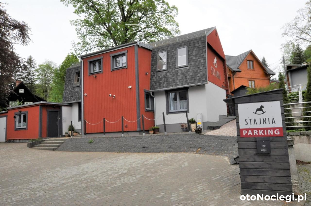 Stajnia, Szklarska Poręba (1)