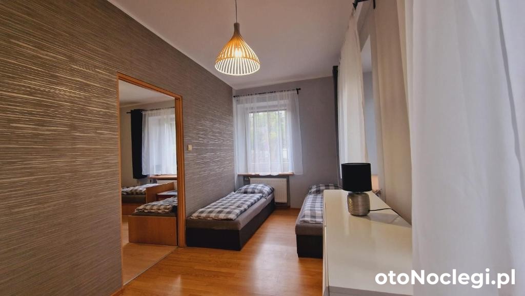 Tanie Noclegi Puszkina 1 Wałbrzych (1)