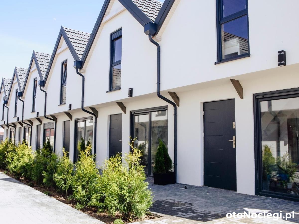 Domki Apartamentowe Dalia - Sarbinowo (1)