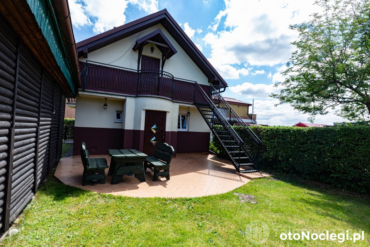 Domek i Apartamenty, Jastrzębia Góra (1)