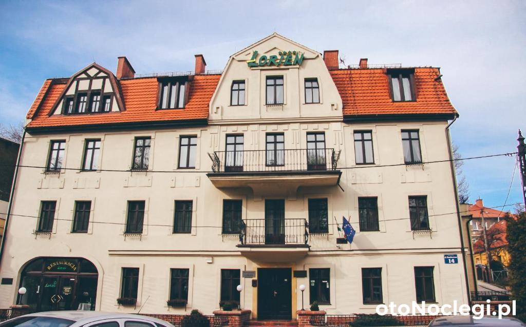 Pensjonat Szczawno Zdrój Lorien (1)