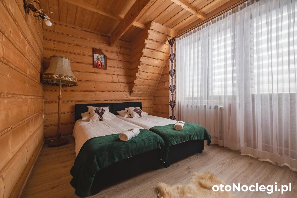 Wilczkowe Izby, Leśnica (1)