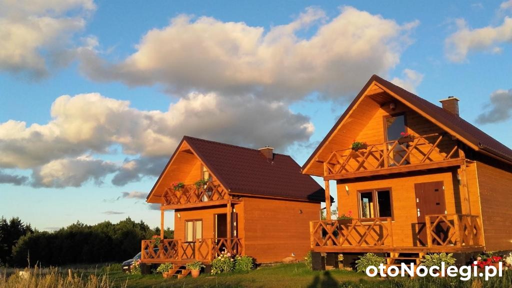 Czarcie Chatki, Gardna Wielka (1)