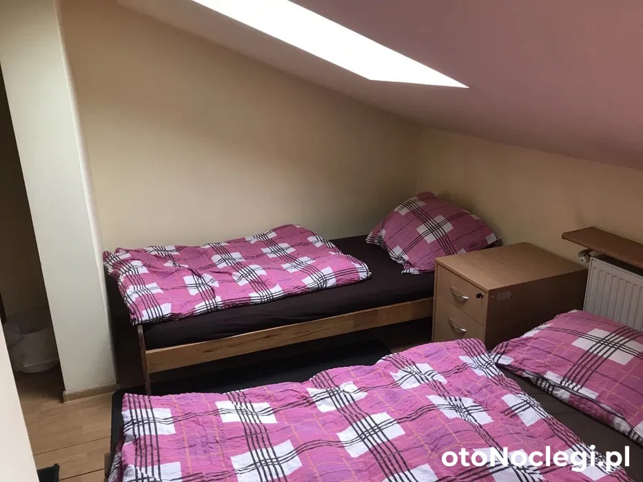 Tanie Noclegi pracownicze kwatery pokoje Ściegiennego (1)
