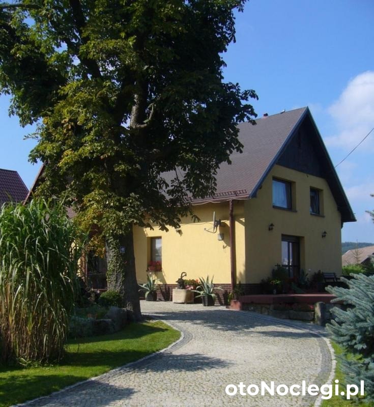 Pod Kasztanem. Agroturystyka Kłodzko (1)