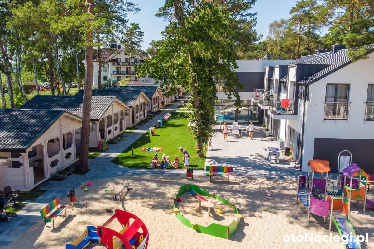 Family Holiday Resort, Dziwnówek (1)