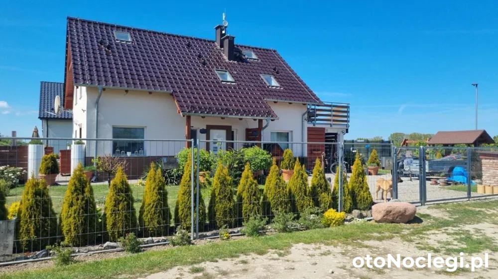 Apartament nad morzem, Sierosław (1)