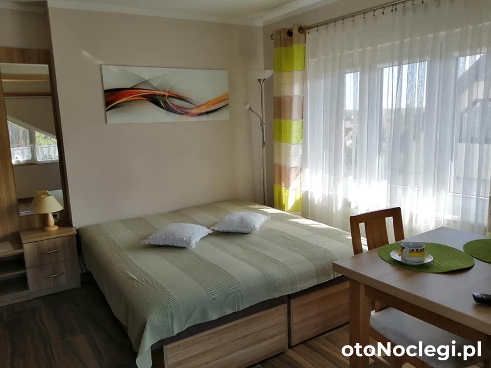 Pokoje Gościnne Przy Lesie Białogóra (1) Pokoje Gościnne Przy Lesie Białogóra (1)