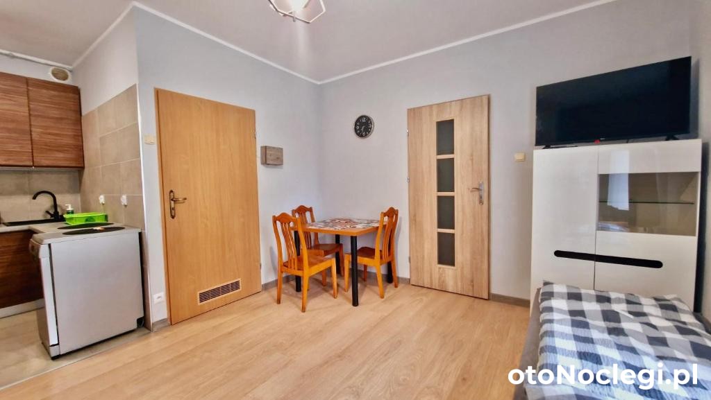 Tanie Noclegi Puszkina 1 Wałbrzych (9)