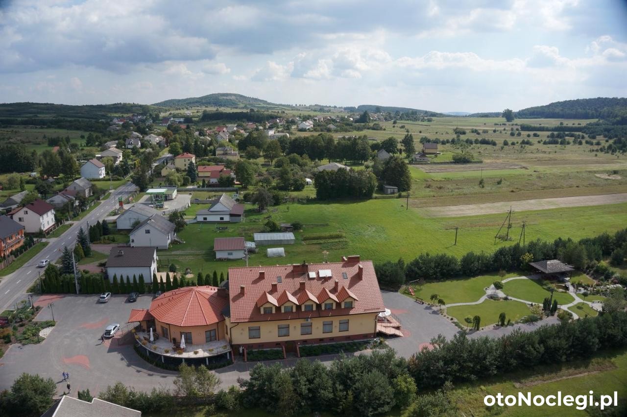 Hotel Restauracja Okrąglak, Chęciny (1)