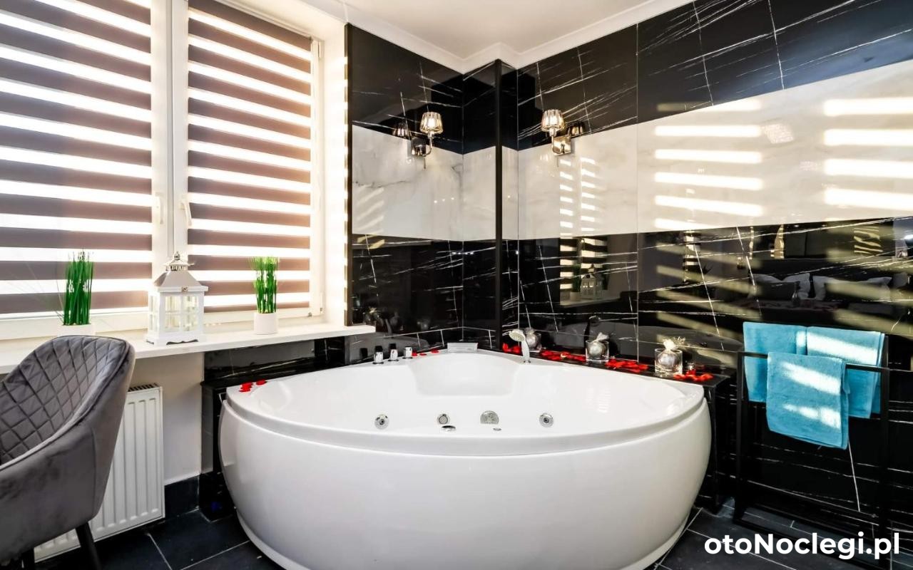 Lipowa Love Rooms Apartamenty Jacuzzi Białystok (7)
