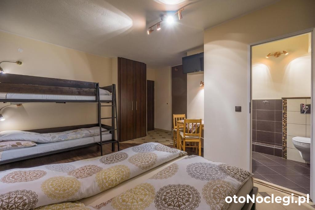 Pokoje Gościnne CYKADA Szklarska Poręba (24)