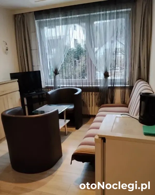 Pokoje gościnne w centrum Ustronia (1)