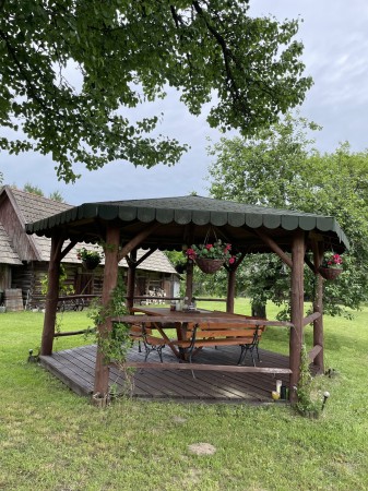 Wiata w ogrodzie (4)