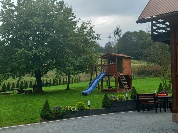 Plac zabaw  (3)