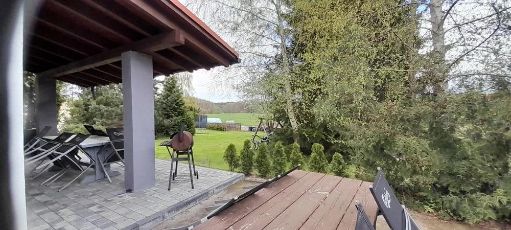 Dom nad samym jeziorem (4)