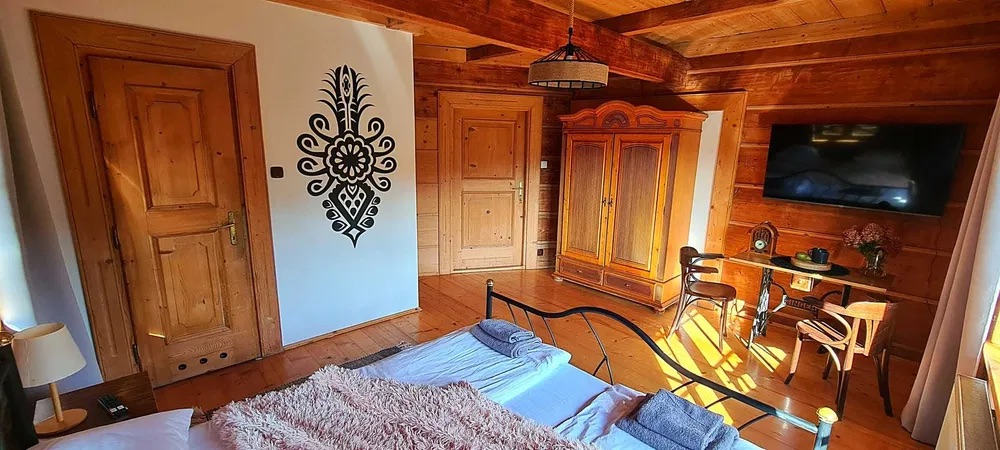 Pokój z telewizorem (3)