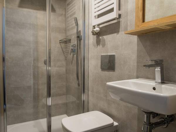 Bacówka Centrum Pokoje Gościnne i Apartamenty (3)