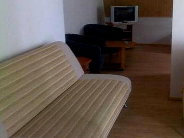 Dwuosobowa kanapa (3)