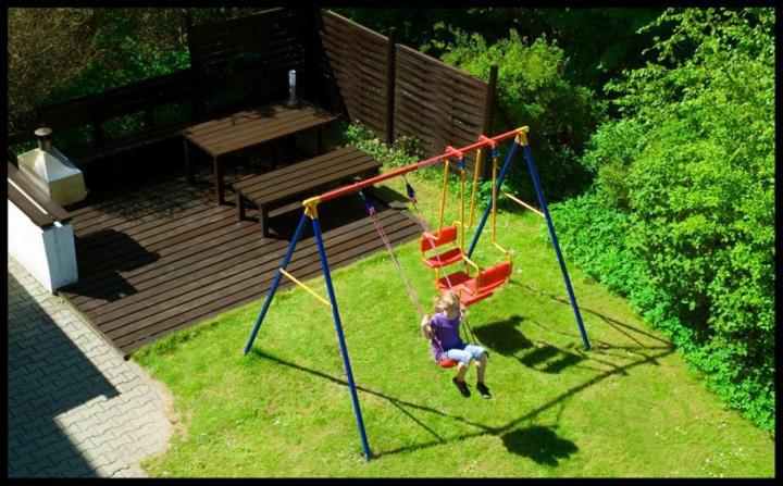 Ogród z placem zabaw (4)