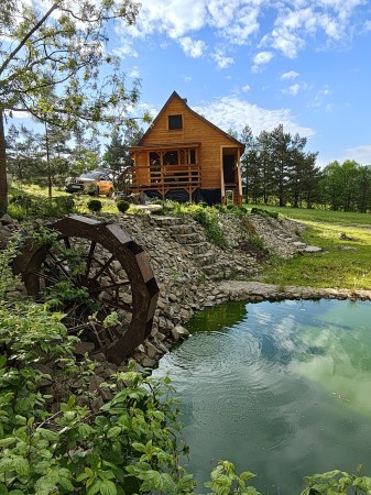 Chatka nad Stawem