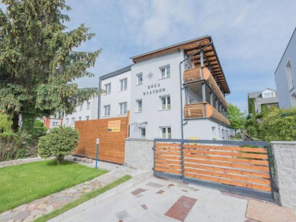 Widok na pensjonat Róża Wiatrów (4)