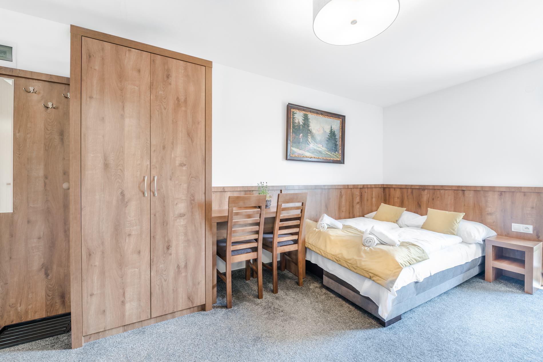 Czteroosobowy apartament z aneksem kuchennym