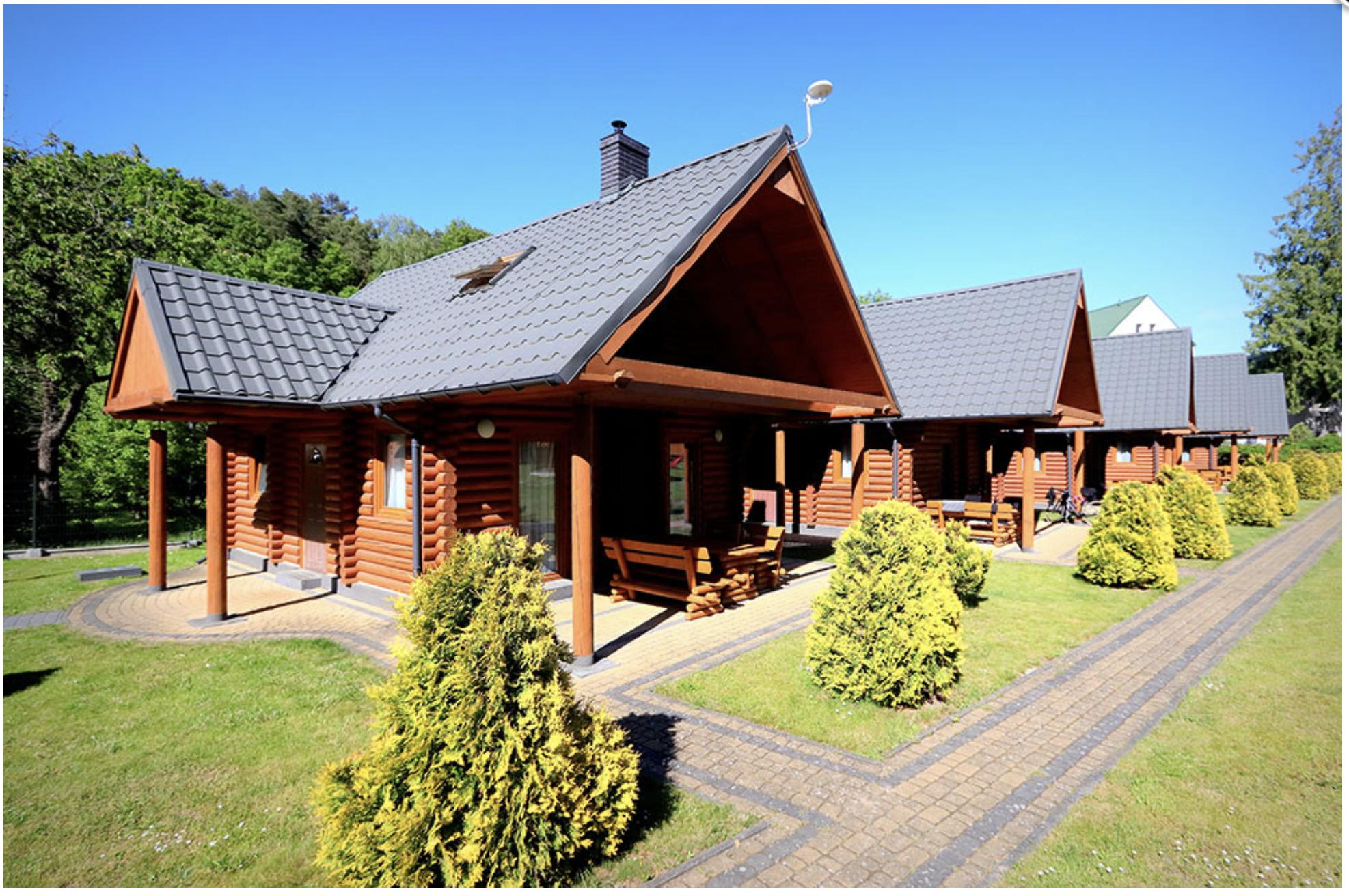 Domy piętrowe z bali sosnowych