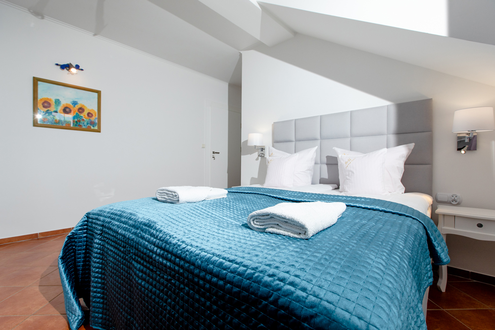 Apartament z antresolą i balkonem