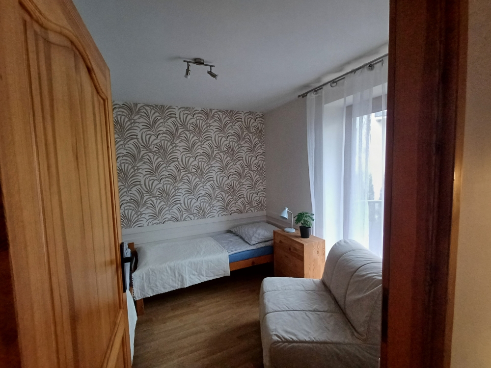 Apartament II: 3-pokojowy (2-6 osobowy)