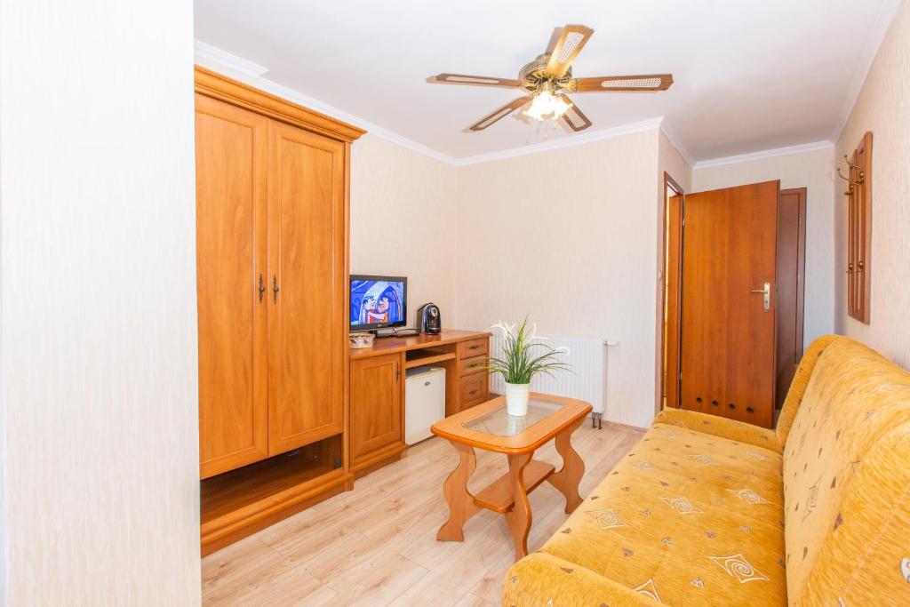 Studio (3 osoby dorosłe)