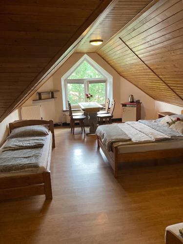 Pokój Czteroosobowy z łazienką