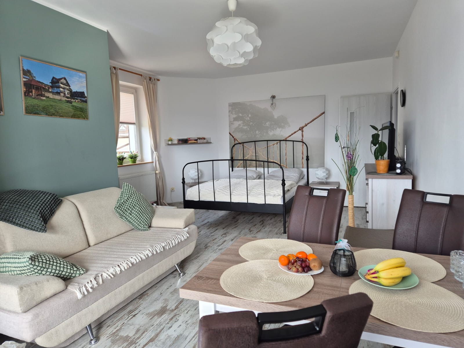 Apartament 6 osobowy, dwupokojowy z kuchnią, łazienką i tarasem