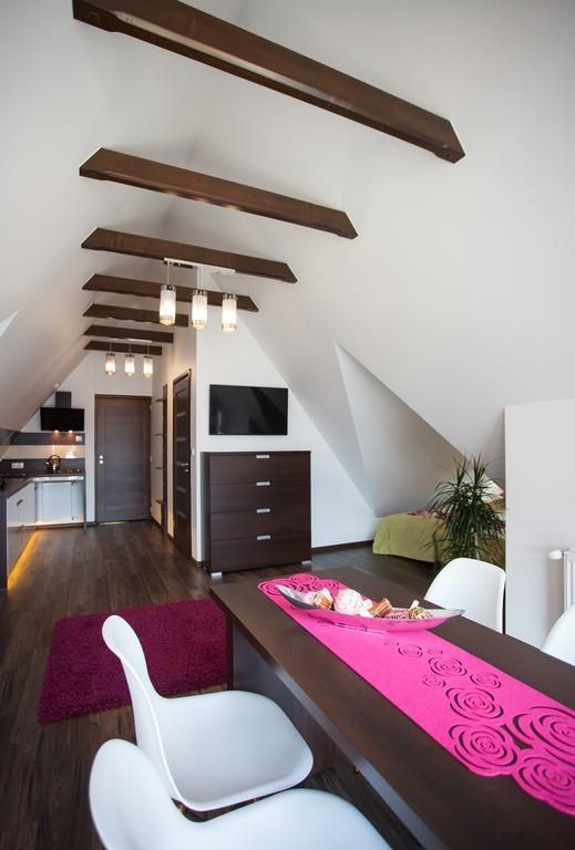 APARTAMENT PIĘCIOOSOBOWY Z WIDOKIEM NA GÓRY