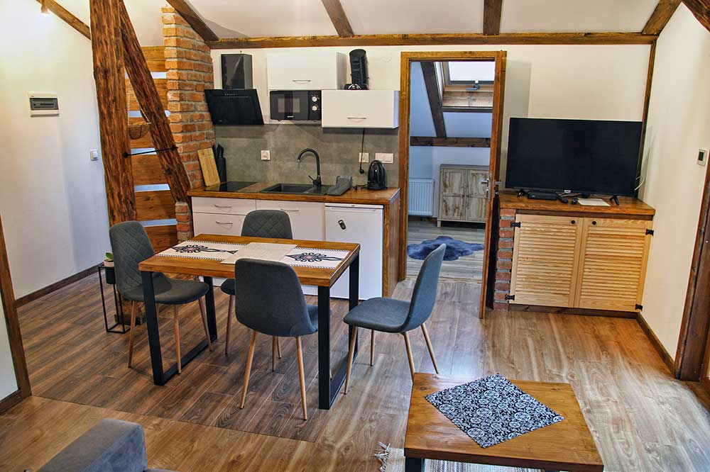 Apartament typu Suite nr5 (z kuchnią, sypialnią, łazienką, balkonem)