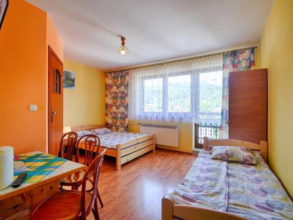 Pokój trzyosobowy z balkonem