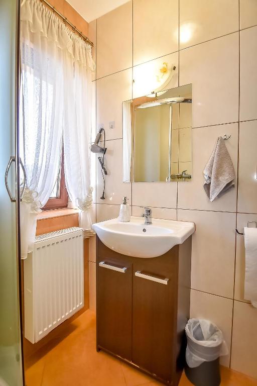 Pokój czteroosobowy z widokiem na góry
