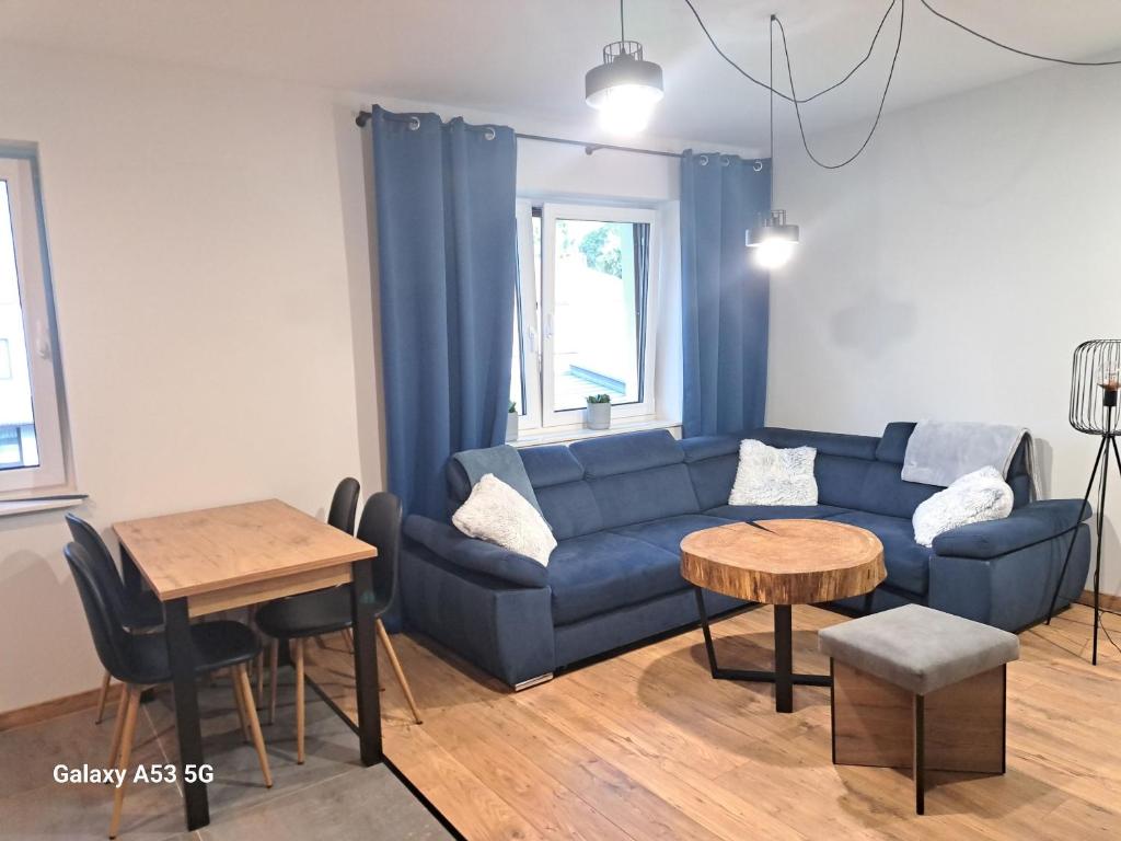 Apartament z balkonem