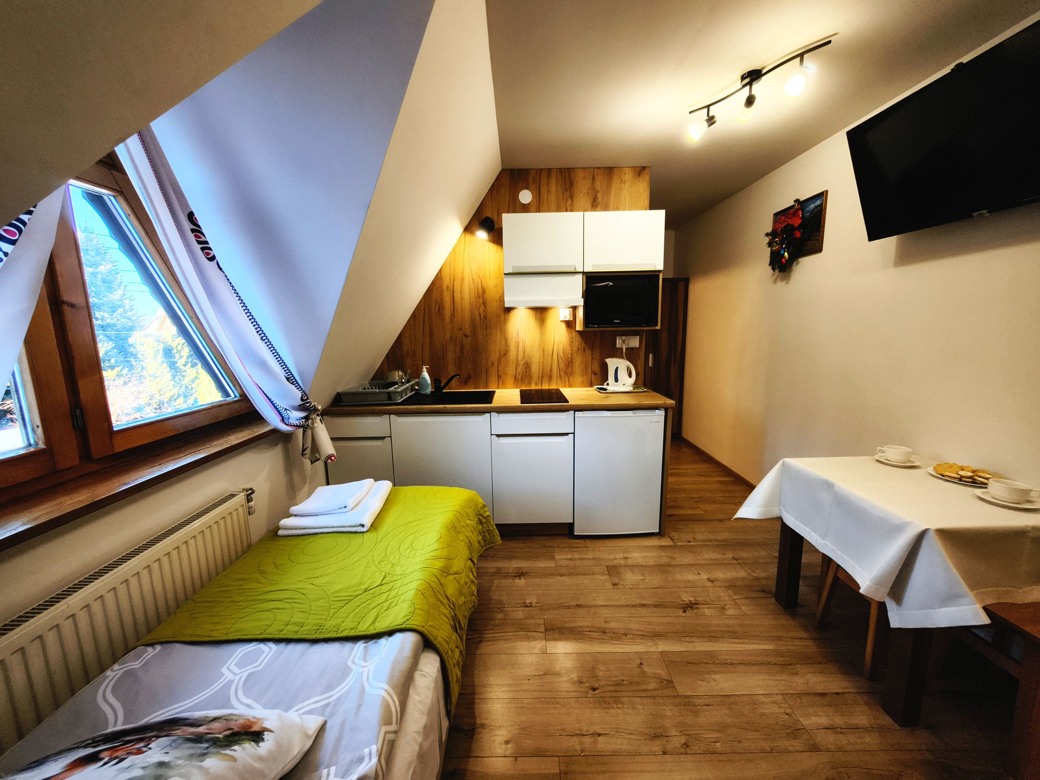 Apartament 4 osobowy 2 pokojowy z 2 lazienkami z widokiem na gory i ogrod