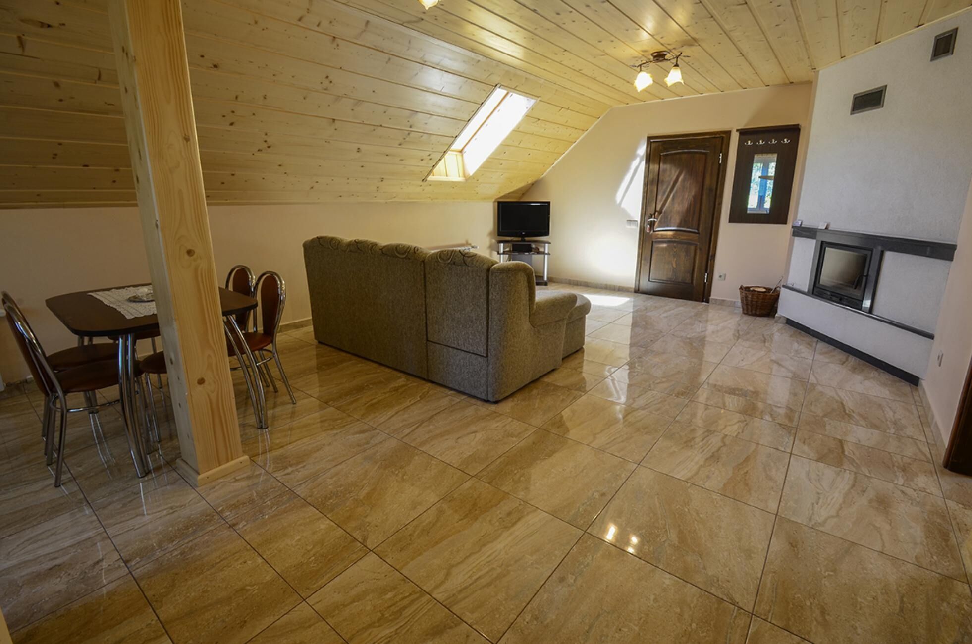 Apartament 4-osobowy z łazienką z własną kuchnią