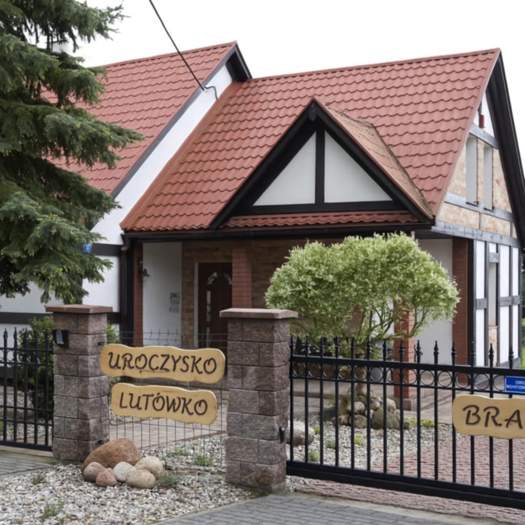 Dom Wujka Franka nad jeziorem-Uroczysko Lutówko