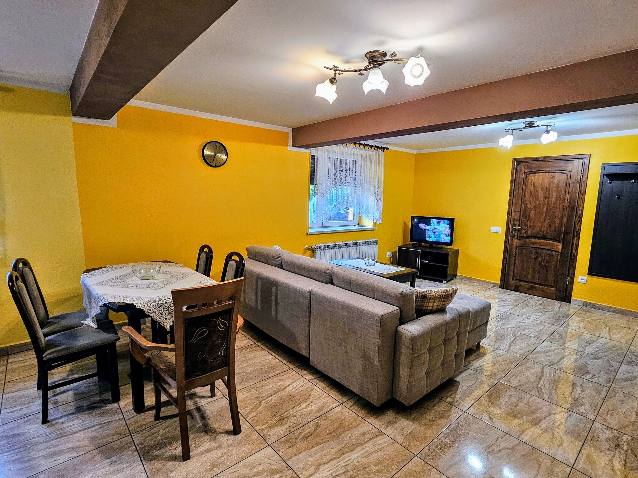 Apartament 5-osobowy z łazienką z własną kuchnią